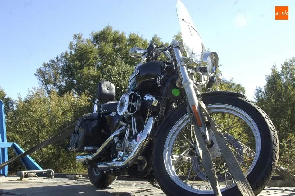Foto 3 - Un motorista muere al salirse de la CL-526 en Pe&ntilde;aparda