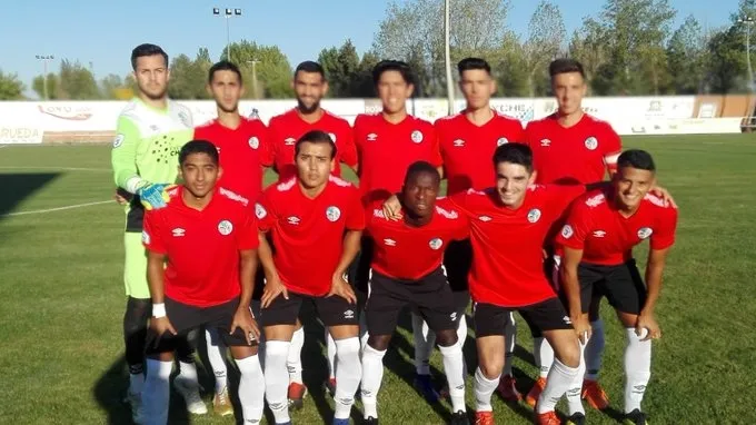 Foto 2 - El Salamanca UDS &lsquo;B&rsquo; supera al Atl&eacute;tico Tordesillas y recupera el coliderato (0-2)