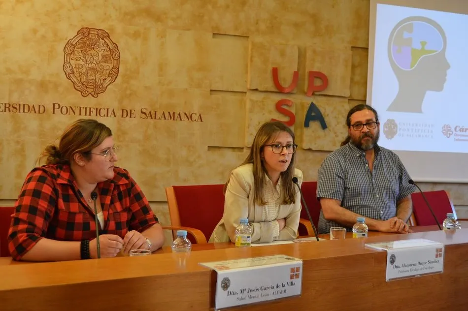Foto 2 - Concluye con &eacute;xito la I Jornada de Actualizaci&oacute;n en Salud Mental