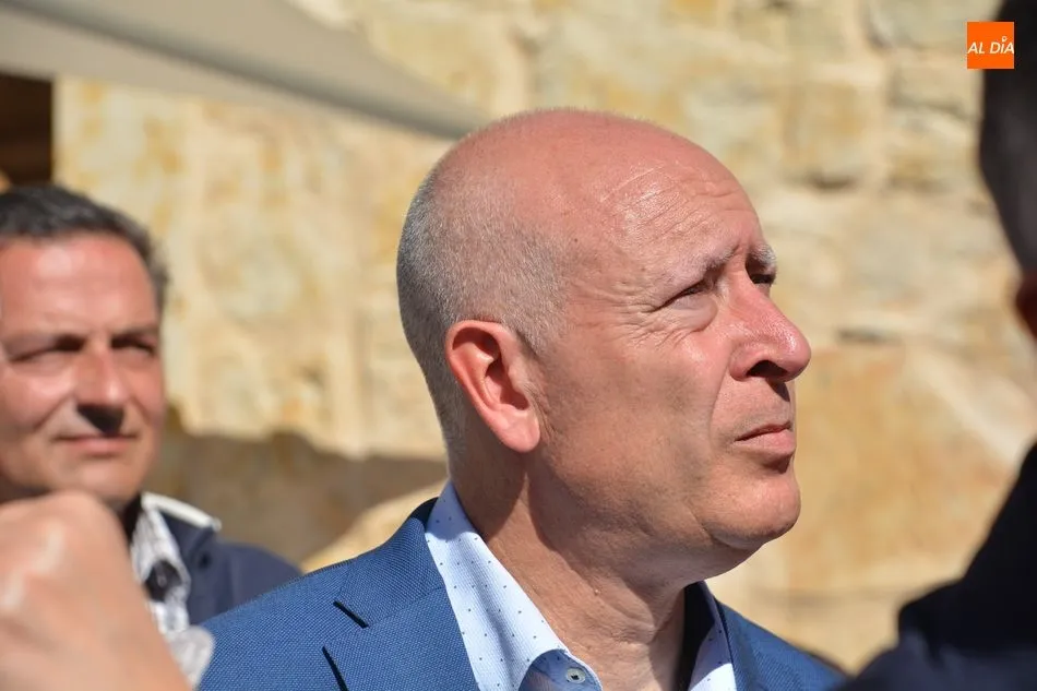 Foto 10 - Rivera propone en Salamanca "hablar m&aacute;s de educaci&oacute;n y menos de Franco y de sus huesos"