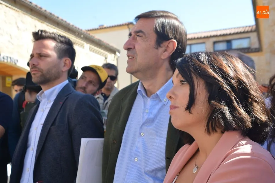 Foto 6 - Rivera propone en Salamanca "hablar m&aacute;s de educaci&oacute;n y menos de Franco y de sus huesos"