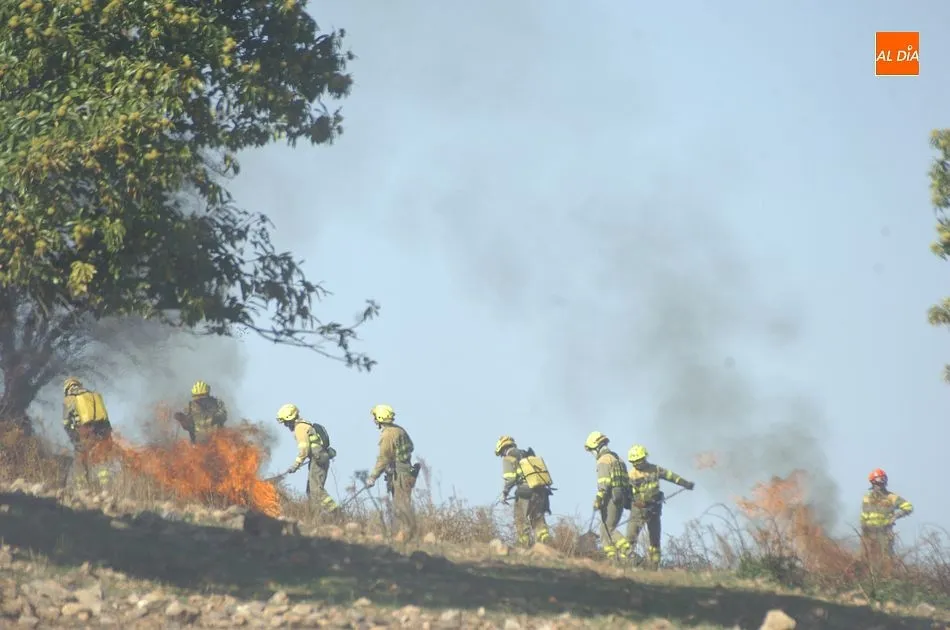 Foto 8 - El trabajo transfronterizo de extinci&oacute;n de incendios se pone a punto en la zona de las Serradillas ...
