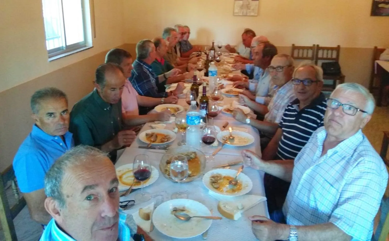 Foto 3 - Los jubilados de ENUSA se re&uacute;nen una vez m&aacute;s en torno a la mesa  
