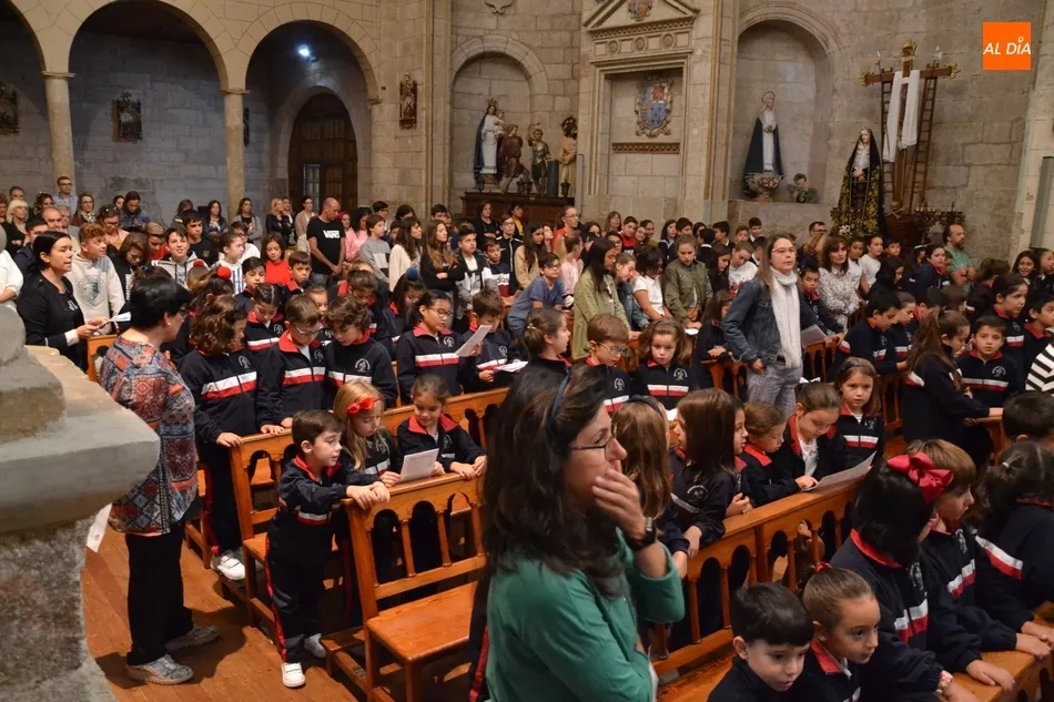 Foto 6 - Misioneras de la Providencia clausura con una misa la celebraci&oacute;n de sus 50 a&ntilde;os en Ciudad...