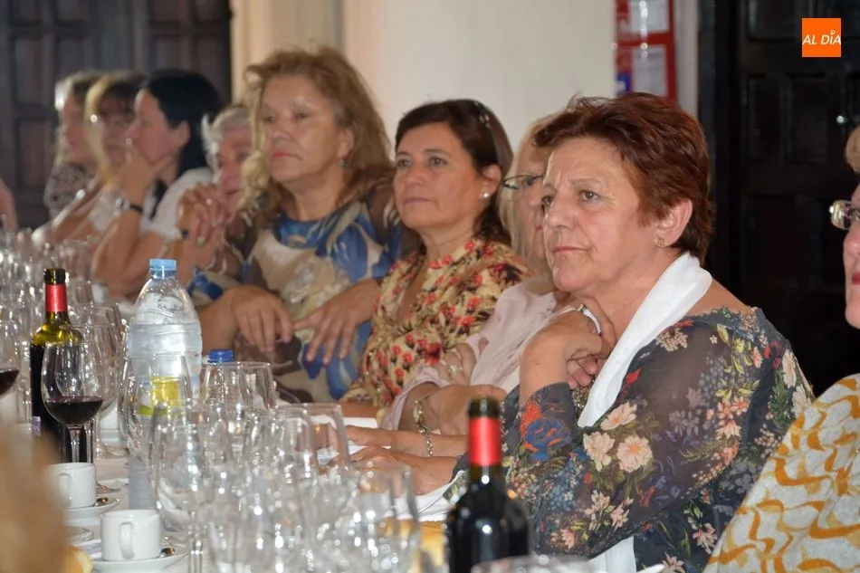 Foto 9 - La figura de la mujer rural recibe un merecido homenaje por parte de la Diputaci&oacute;n de Salamanca