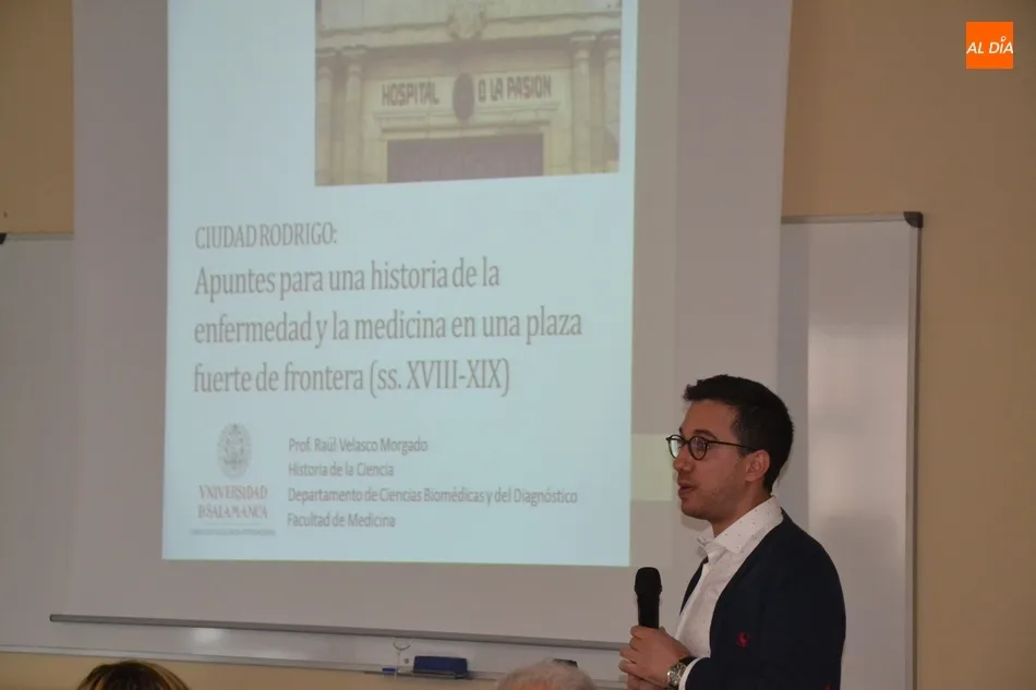 Foto 2 - La Universidad de la Experiencia inaugura el curso rompiendo su &lsquo;techo de cristal&rsquo; de...