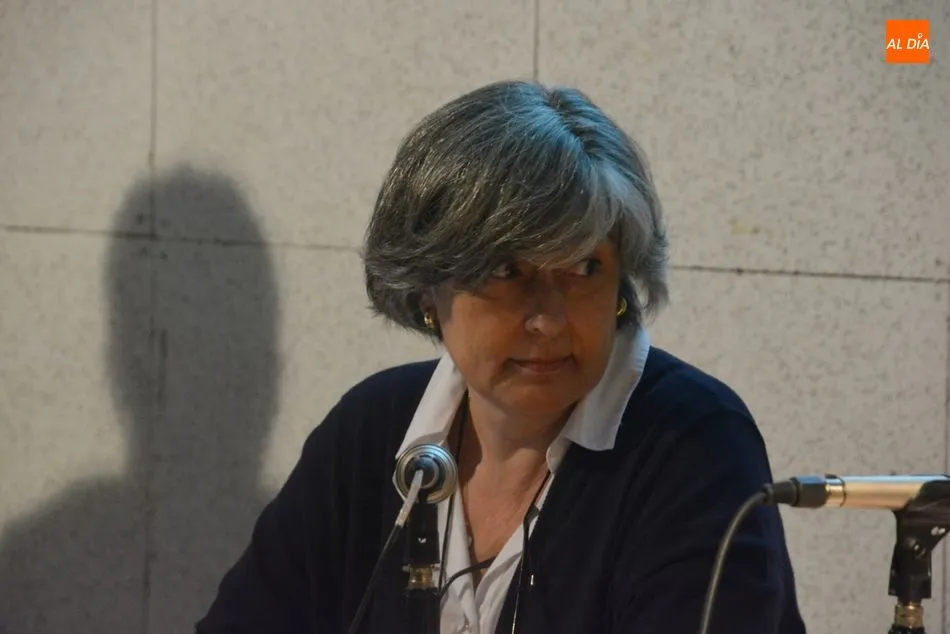 Foto 4 - La investigadora Isabel Varela Nieto ofrece una conferencia sobre la sordera en la Casa de las...