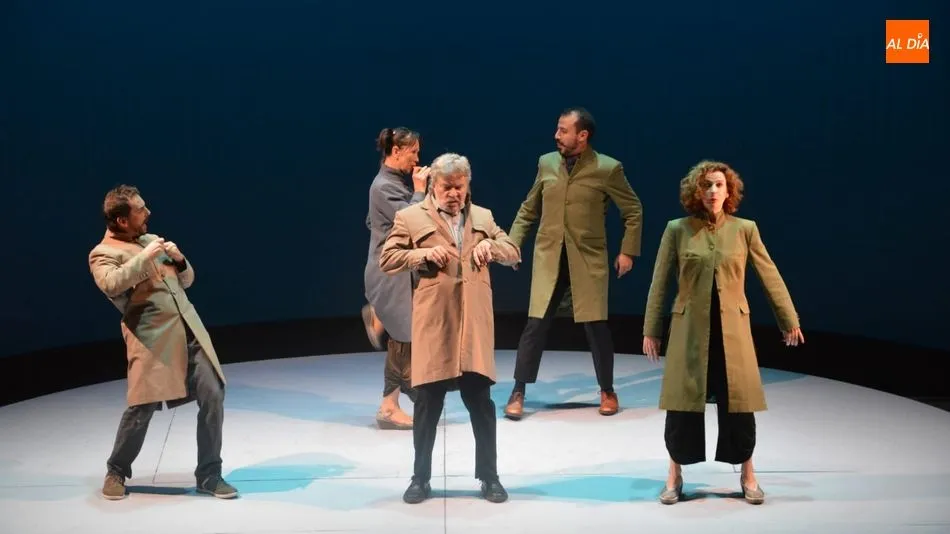 Escena de una obra representada por Els Joglar