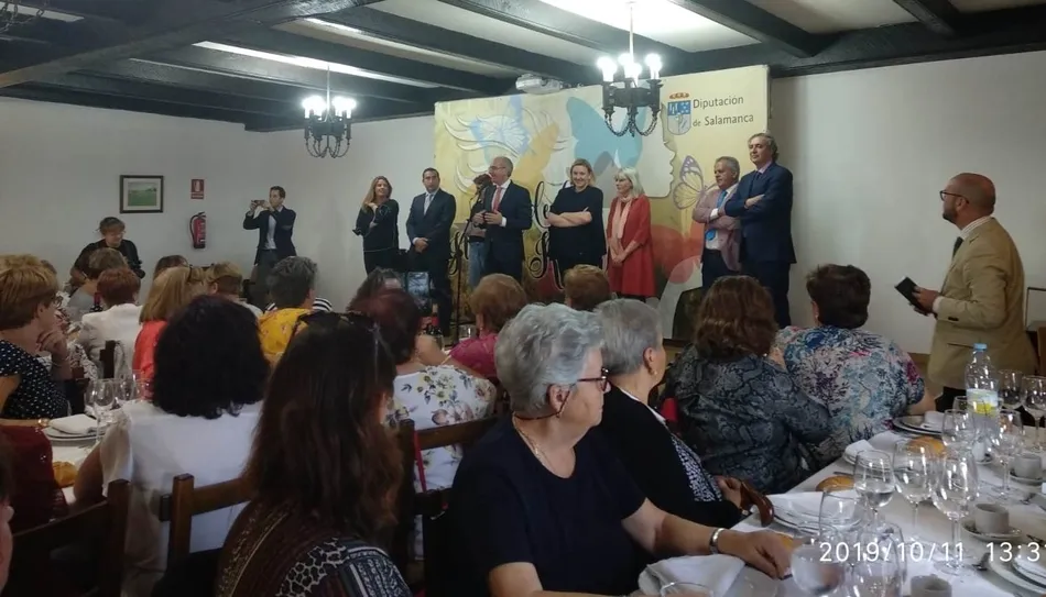Foto 3 - Integrantes de Amanecer asisten a la conmemoraci&oacute;n provincial del D&iacute;a de la Mujer Rural  