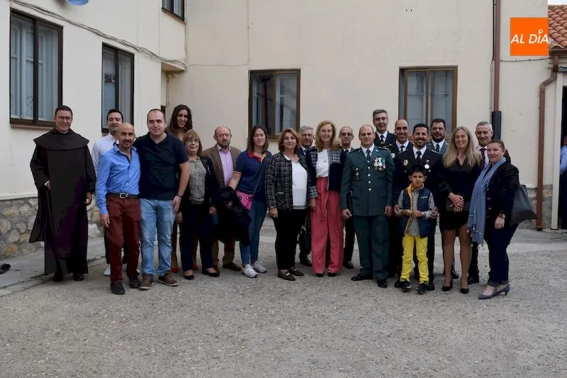 Foto 2 - Los cuerpos de la Guardia Civil y de la Polic&iacute;a Local de Alba de Tormes celebran la festividad de...