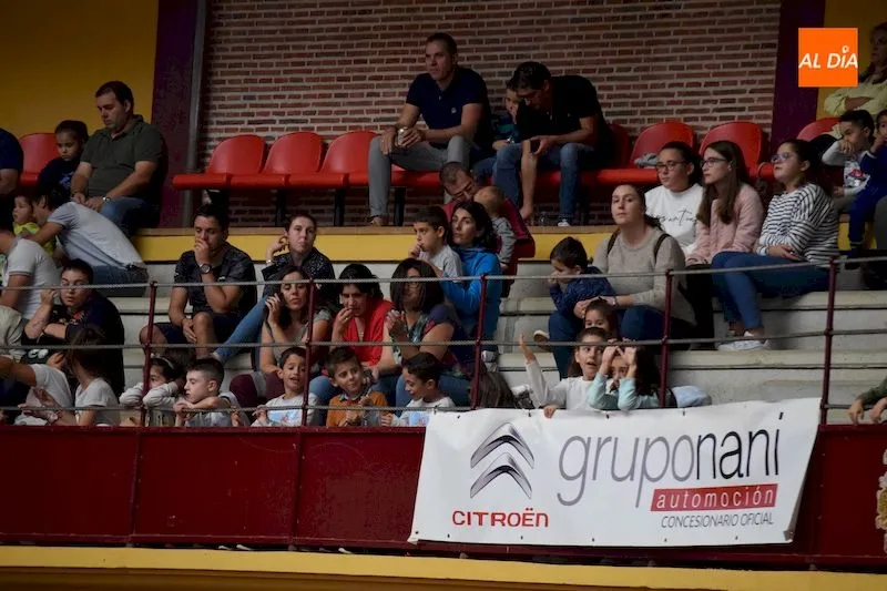 Foto 5 - El encierro ecol&oacute;gico infantil abre los actos taurinos de un d&iacute;a grande para la 15 de Octubre