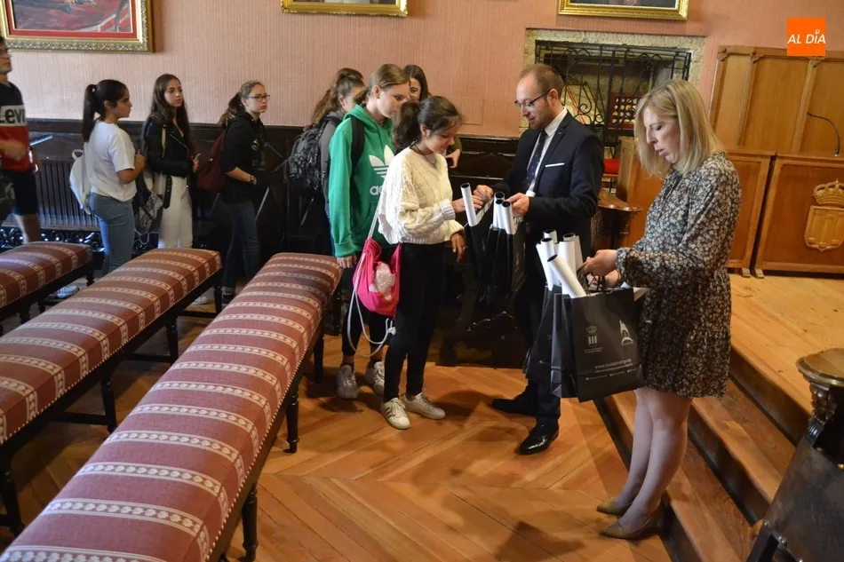 Foto 9 - Alumnos de Salamanca, Francia y Austria se acercan a la ciudad para indagar en la Guerra de la...