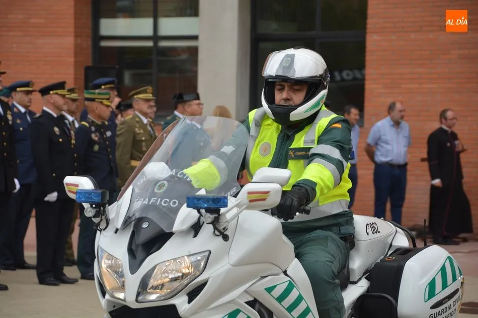 Foto 6 - La Guardia Civil celebra la fiesta de su patrona con distinciones y un vistoso desfile