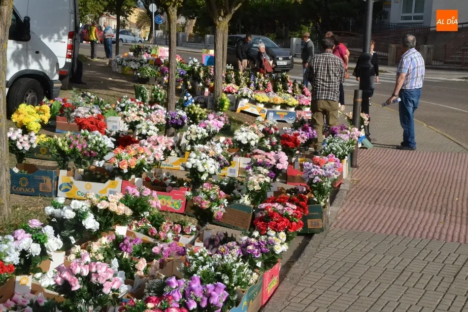1Foto: El mercadillo sabatino no hace fiesta  