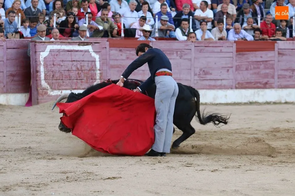Foto 7 - &Eacute;xito del Festival taurino en Ledesma a beneficio de la Asociaci&oacute;n de Enfermedades Raras de...