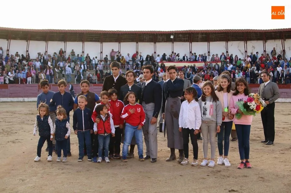 Foto 3 - &Eacute;xito del Festival taurino en Ledesma a beneficio de la Asociaci&oacute;n de Enfermedades Raras de...