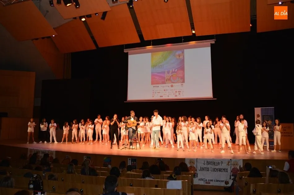 Foto 4 - Gran ambiente y derroche de solidaridad en la Gala Ben&eacute;fica de Pyfano contra el c&aacute;ncer infantil