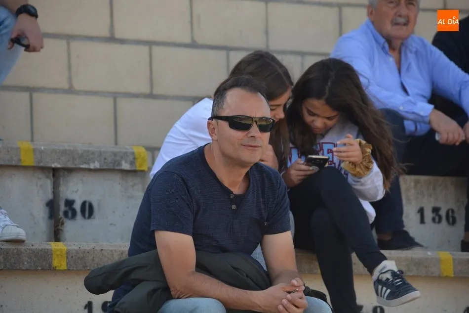Foto 6 - Las Pistas le dieron toda su energ&iacute;a a Unionistas ante el Tudelano en su intento de remontada