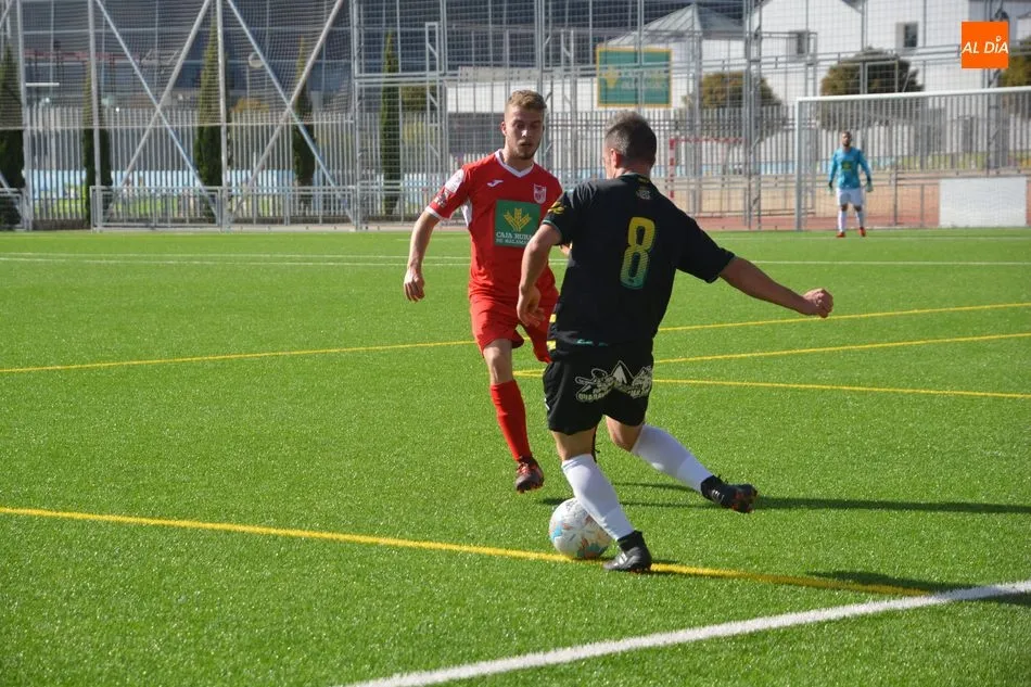 Foto 4 - El B&eacute;jar se da un fest&iacute;n a costa del Navega en el derbi (1-4)