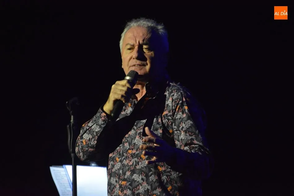 Foto 8 - V&iacute;ctor Manuel combina en Salamanca sus nuevas creaciones y sus &eacute;xitos