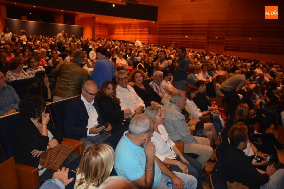 Foto 5 - V&iacute;ctor Manuel combina en Salamanca sus nuevas creaciones y sus &eacute;xitos