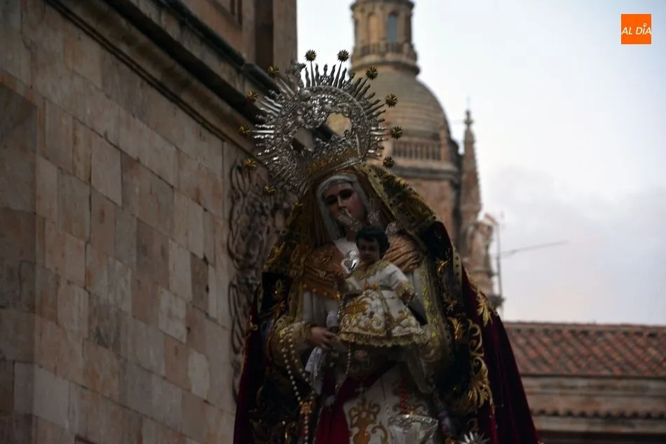 Foto 6 - La Procesi&oacute;n General del Rosario envuelve de religiosidad el casco hist&oacute;rico