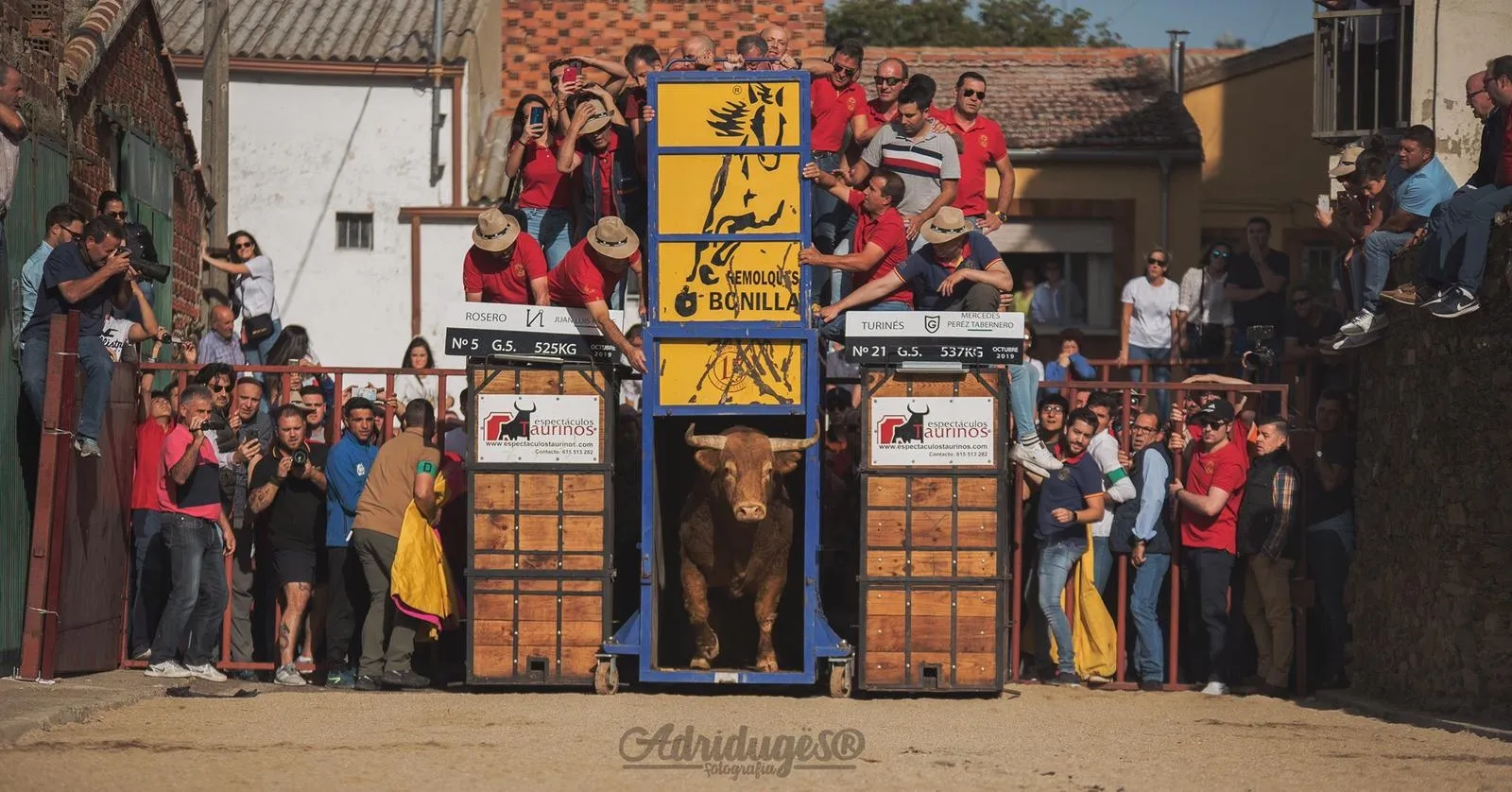 Foto 2 - Detalle de la 15 de Octubre con David Luengo y Manuel &Aacute;ngel Garc&iacute;a