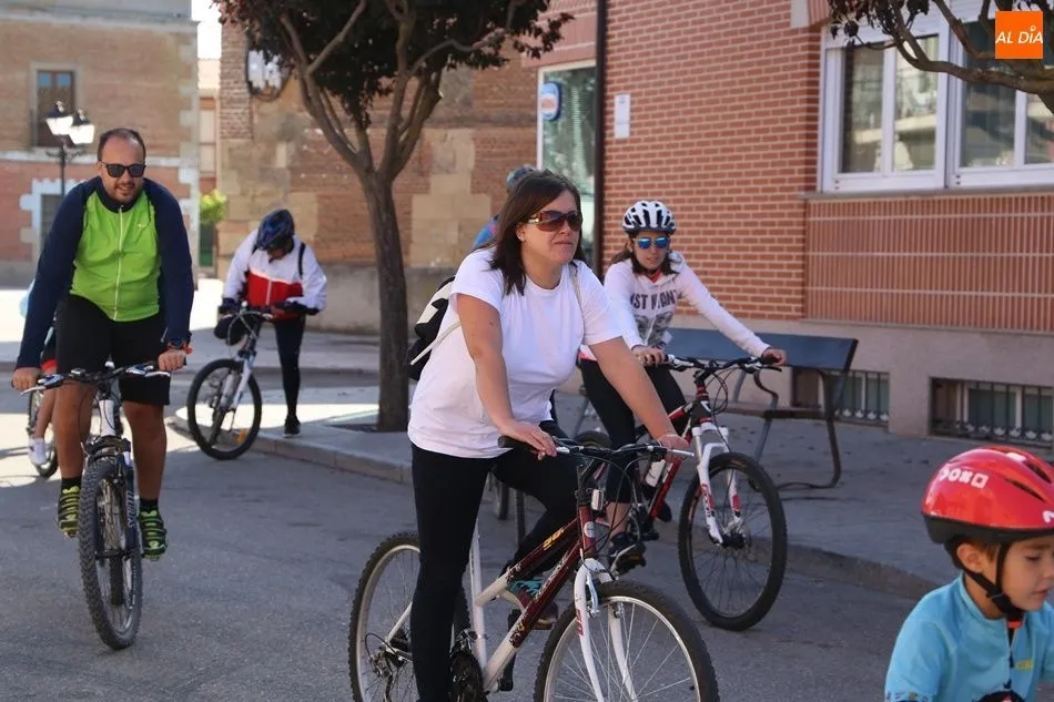 Foto 10 - Pedaladas solidarias en favor de C&aacute;ritas