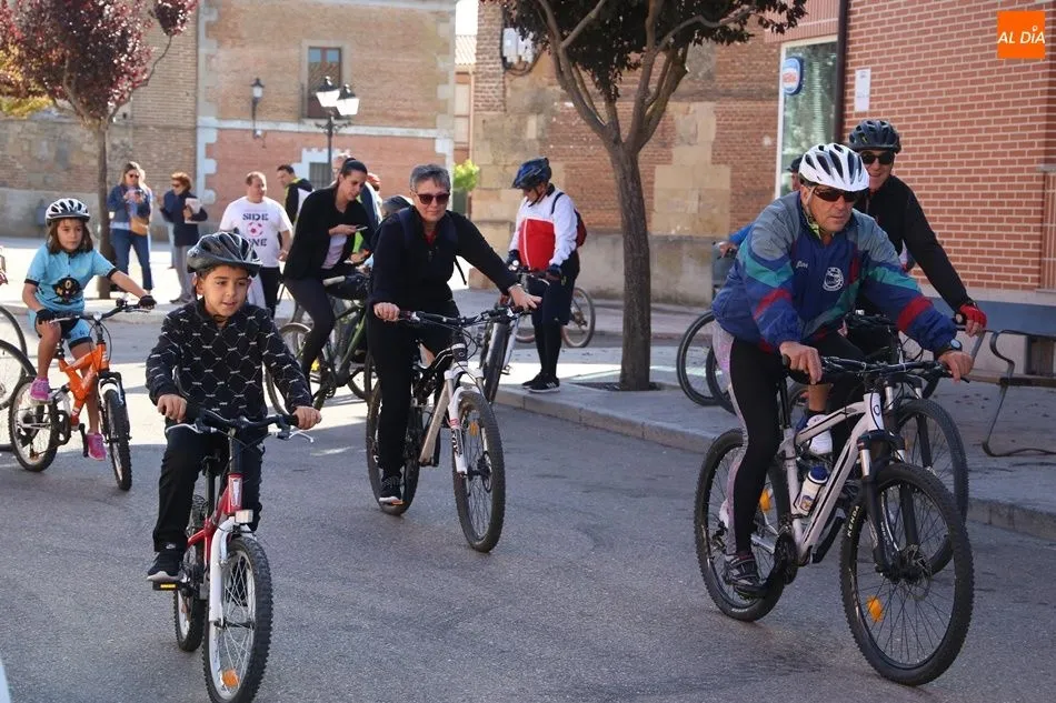 Foto 7 - Pedaladas solidarias en favor de C&aacute;ritas