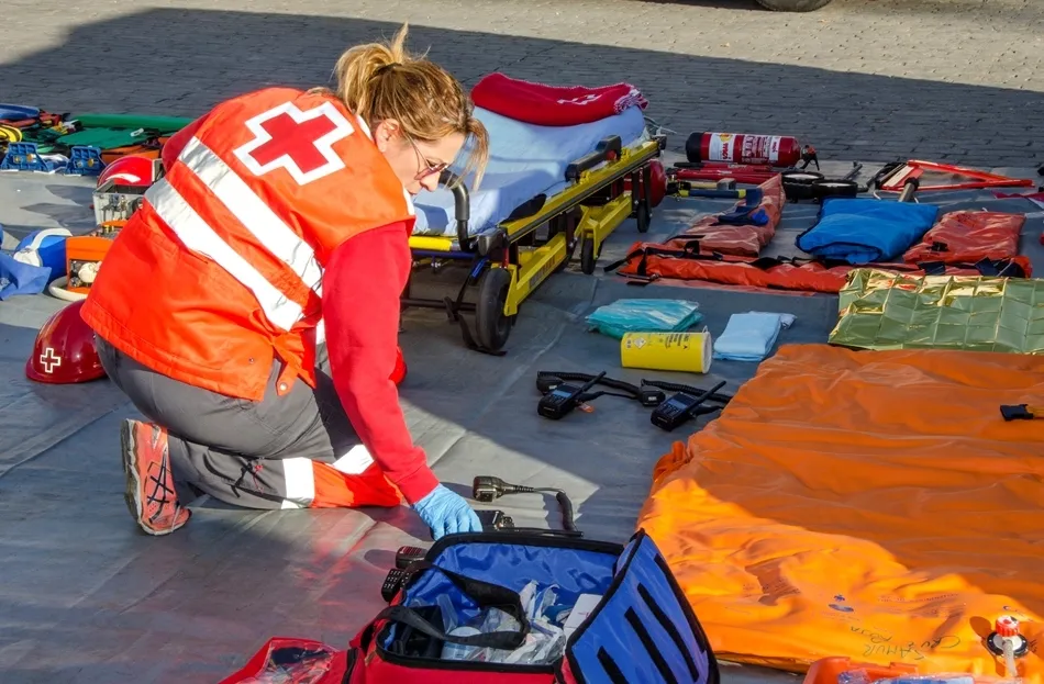 Foto 11 - Cruz Roja Salamanca se suma al reto mundial de los &lsquo;#tetrischallenge&rsquo; con una de sus ambulancias