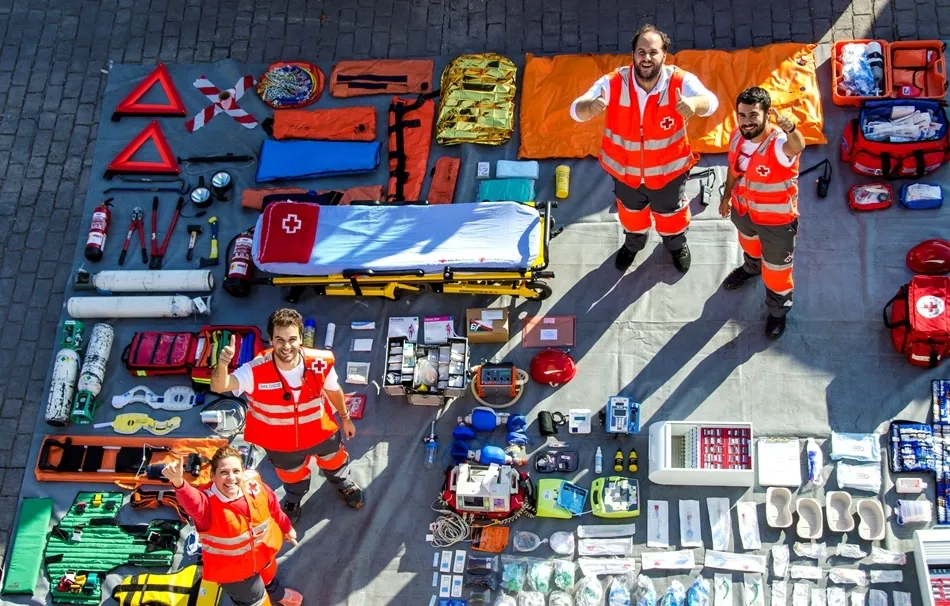 Foto 7 - Cruz Roja Salamanca se suma al reto mundial de los &lsquo;#tetrischallenge&rsquo; con una de sus ambulancias