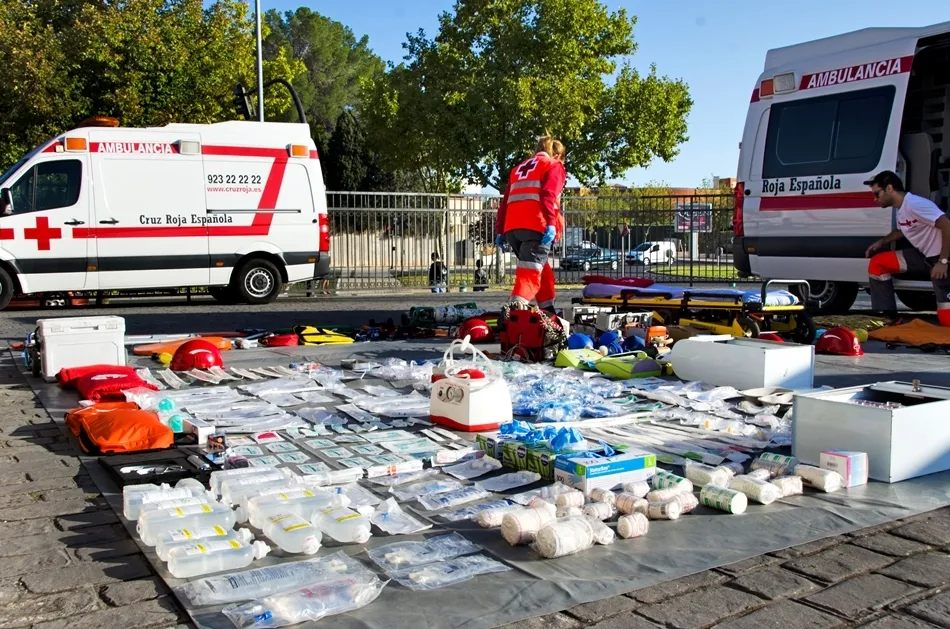 Foto 6 - Cruz Roja Salamanca se suma al reto mundial de los &lsquo;#tetrischallenge&rsquo; con una de sus ambulancias