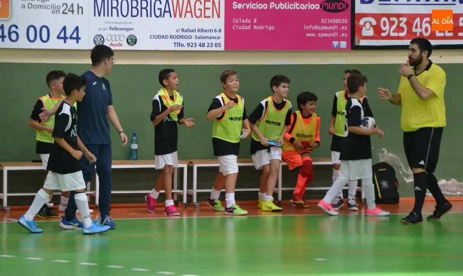 Foto 10 - La formaci&oacute;n A se lleva el intens&iacute;simo primer derby federado de los alevines del III Columnas  