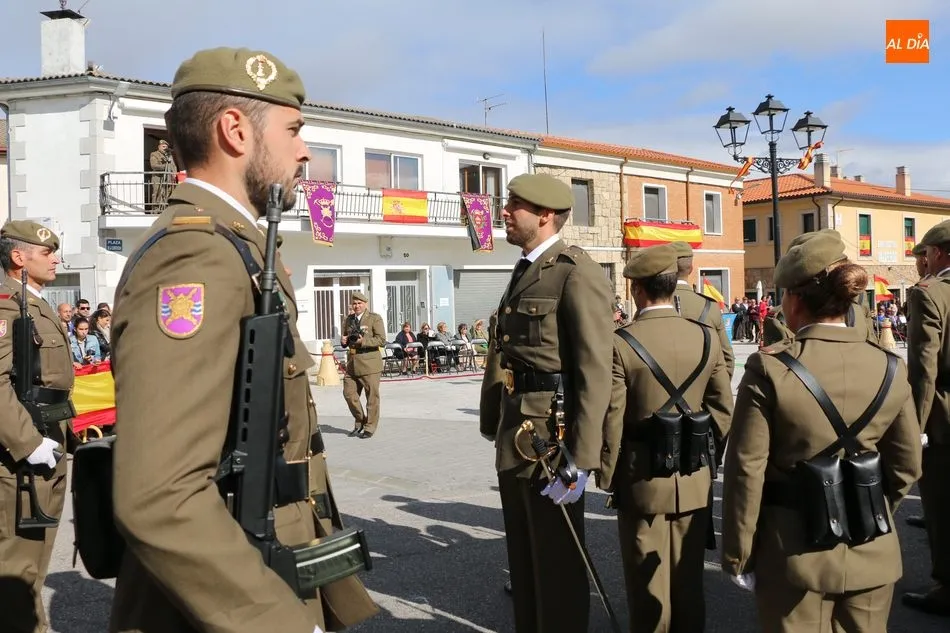 Foto 8 - Emotivo acto de Jura de Bandera en Barruecopardo con el Regimiento de Ingenieros