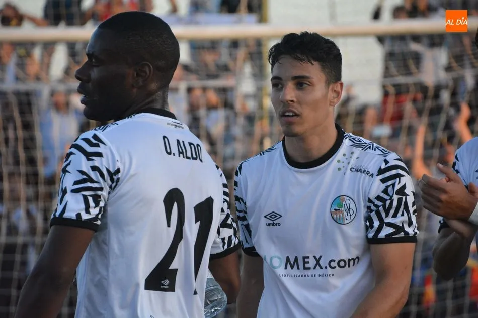 Foto 7 - Al Salamanca UDS le sale muy caro ganar el derbi al Guijuelo (1-2)