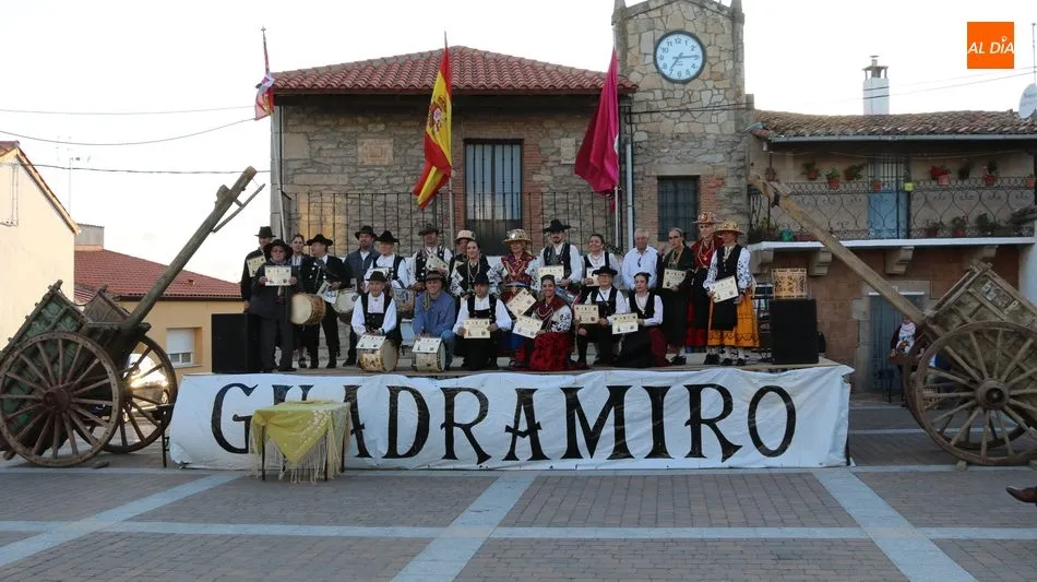Foto 3 - El II Certamen de Tamborileros &lsquo;Andr&eacute;s Calles&rsquo; re&uacute;ne en Guadramiro a una veintena de...
