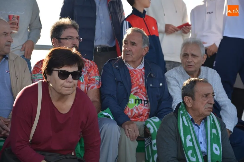 Foto 11 - El Municipal rindi&oacute; honores a un derbi de altura