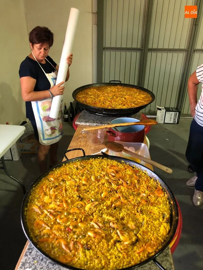 Foto 4 - Una gran paella para festejar el D&iacute;a de la Hispanidad en Gejo de los Reyes  