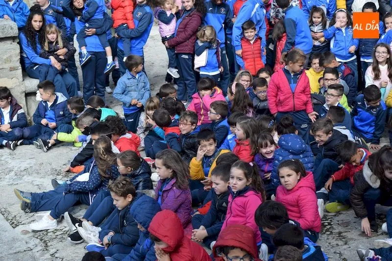 Foto 2 - El Colegio Santa Isabel no se pierde la salida de clausura de Santa Teresa