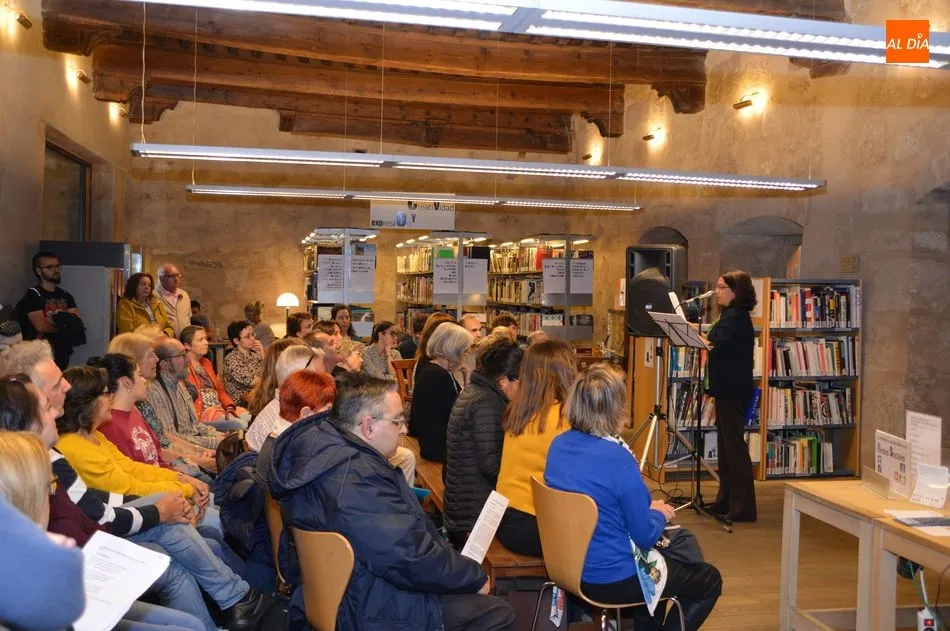 Foto 9 - La Casa de las Conchas celebra con una lectura de textos en voz alta el D&iacute;a de las Escritoras