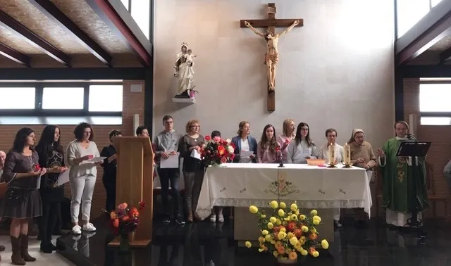 Las parroquias de El Salvador y San Andrés realizan sus envíos de catequistas  