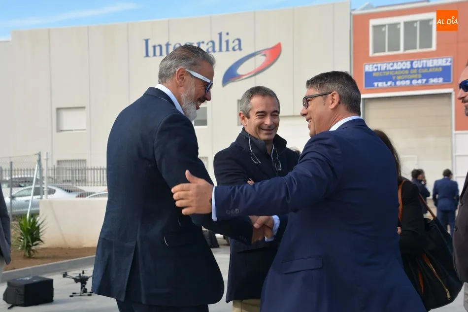 Foto 6 - Salamanca Naturgy y Beconsa inauguran la primera estaci&oacute;n p&uacute;blica de carga de gas natural para...