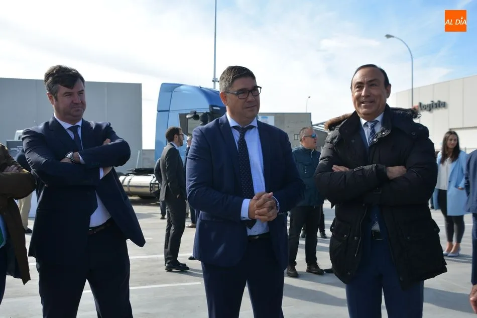 Foto 3 - Salamanca Naturgy y Beconsa inauguran la primera estaci&oacute;n p&uacute;blica de carga de gas natural para...