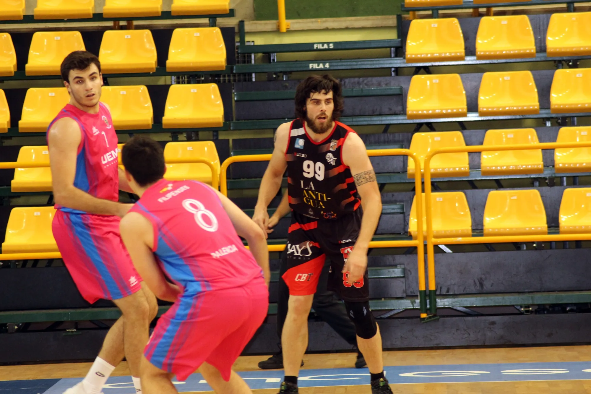 El alero francés Remy Fellemann