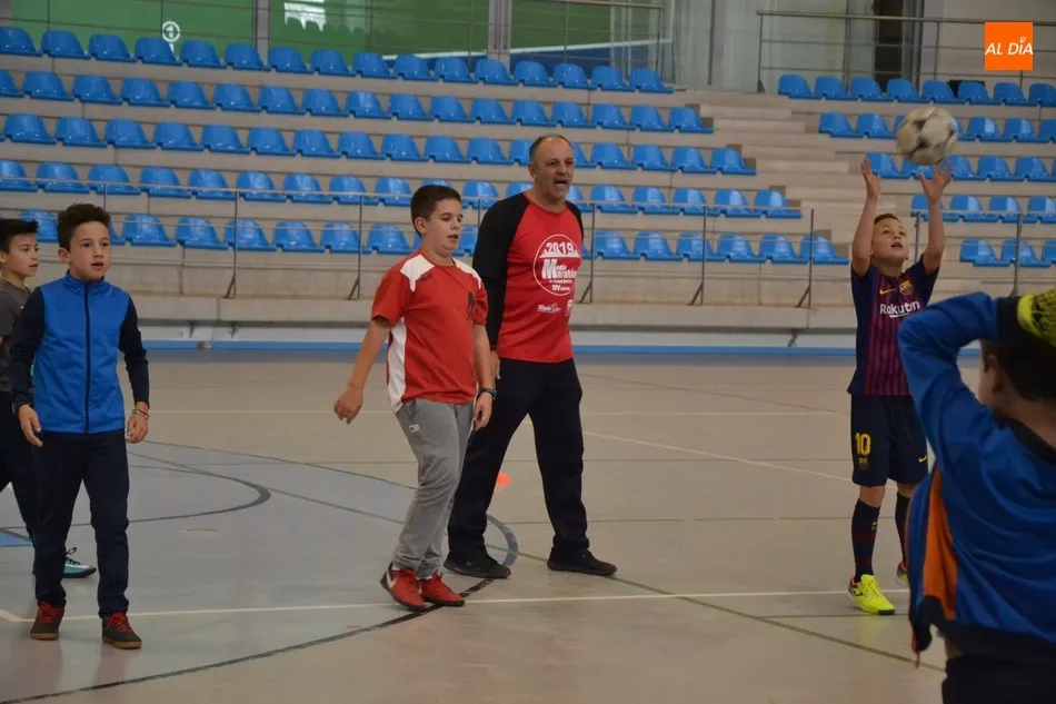 Foto 9 - La Escuela Municipal de F&uacute;tbol Sala re&uacute;ne este curso a medio centenar de ni&ntilde;os  