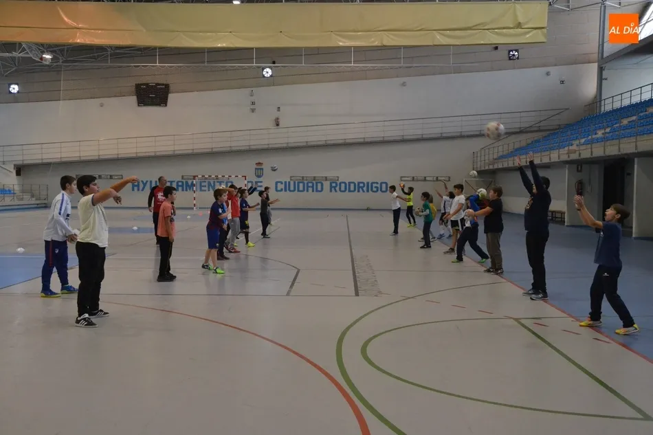 Foto 8 - La Escuela Municipal de F&uacute;tbol Sala re&uacute;ne este curso a medio centenar de ni&ntilde;os  