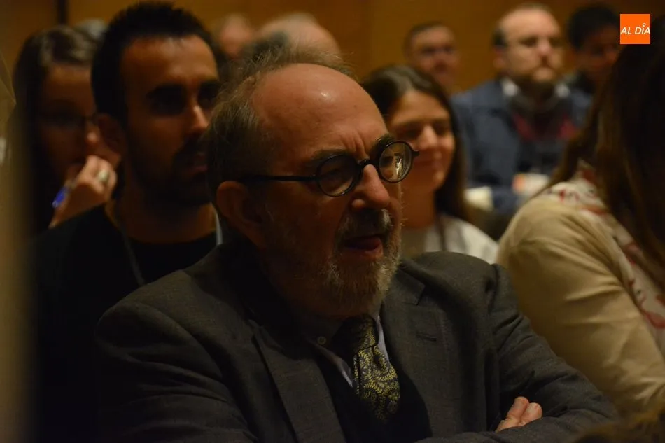 Foto 6 - Treinta especialistas analizan el impacto del exilio republicano en la sociedad, el arte y la...