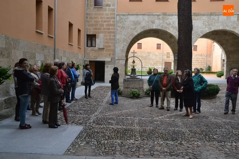 Foto 6 - La zona noble del Palacio Episcopal recibe a sus primeros visitantes de calle tras m&aacute;s de 2...