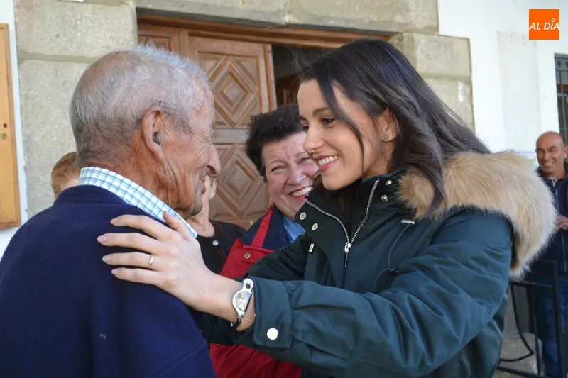Foto 3 - In&eacute;s Arrimadas vuelve a sus recuerdos en su retorno a Salmoral&nbsp;