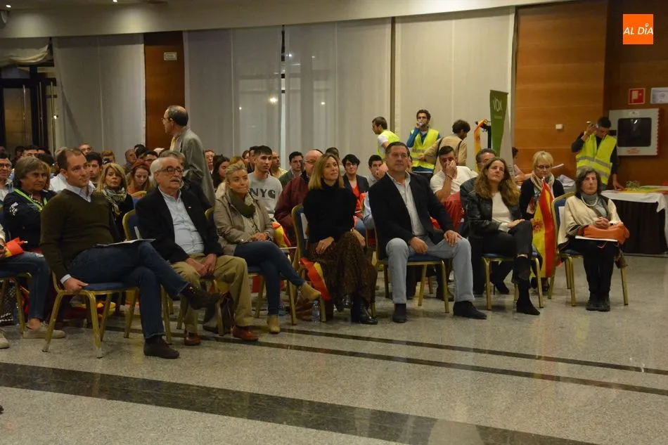 Foto 5 - Espinosa de los Monteros asegura que Vox trabajar&aacute; para "ayudar a hacer a Espa&ntilde;a grande otra vez" ...